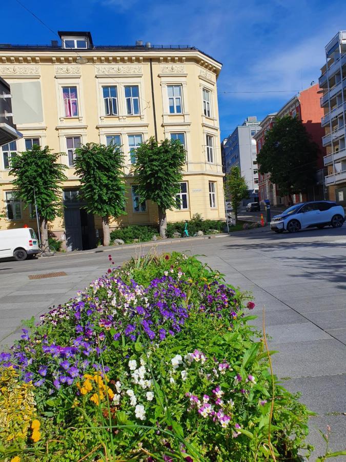 Bright And Charming From 1878 With View To The New National Museum In Lejlighed *